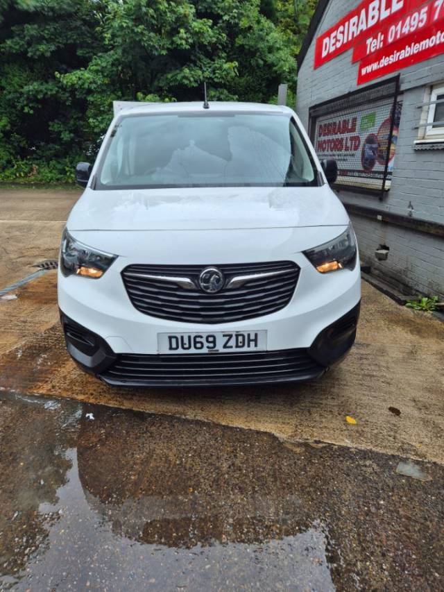 2019 Vauxhall Combo Van 2300 1.6 Turbo D 100ps H1 Edition Van