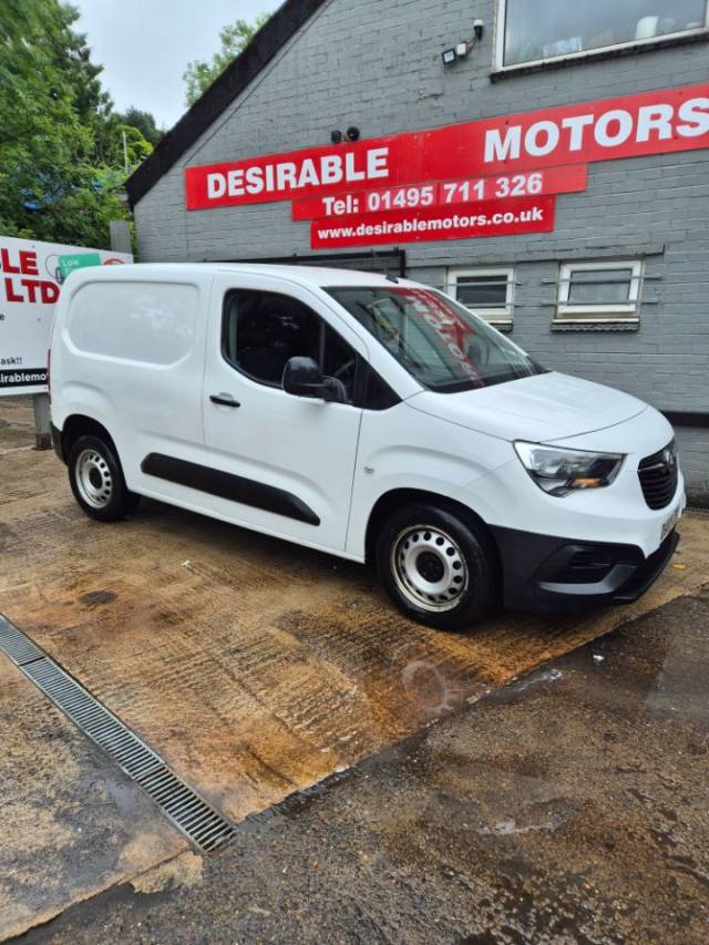 Vauxhall Combo Van 2300 1.6 Turbo D 100ps H1 Edition Van Commercial Diesel White