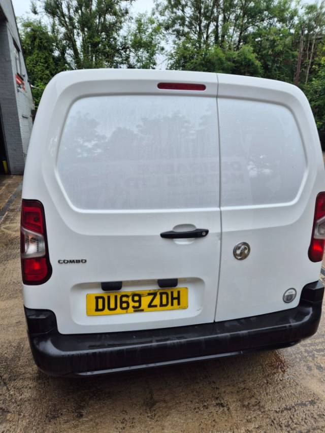 2019 Vauxhall Combo Van 2300 1.6 Turbo D 100ps H1 Edition Van